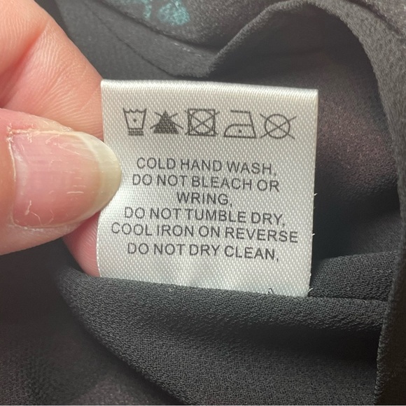 Princess Polly Bayford Long Sleeve Mini Dress Red Black Roses US Size 6 NWT - Picture 16 of 16